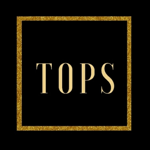 Shirts. Sweaters,  Sweatshirts & Hoodies - Picture 4 of 5